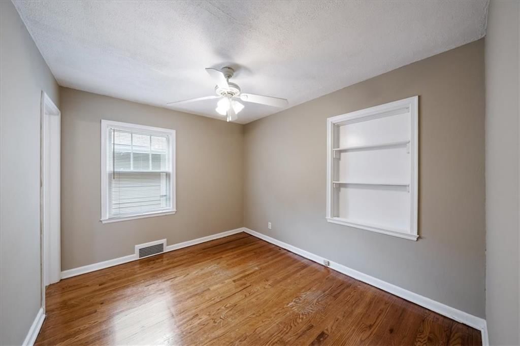 2106 W 48th Street — photo 17