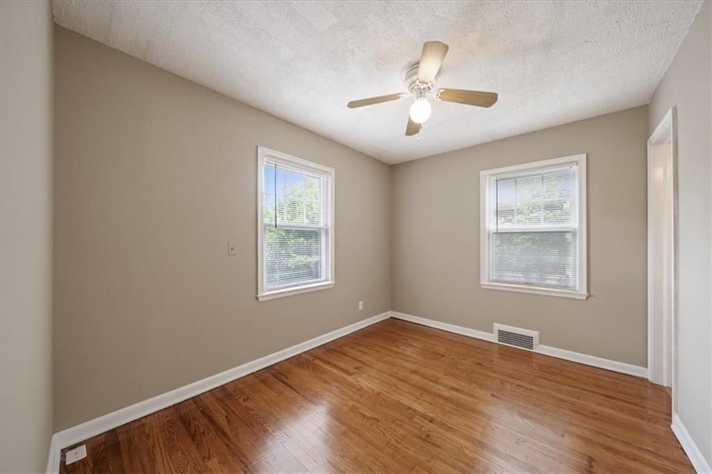 2106 W 48th Street — photo 22