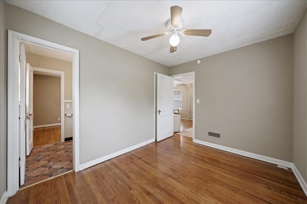 2106 W 48th Street — photo 23