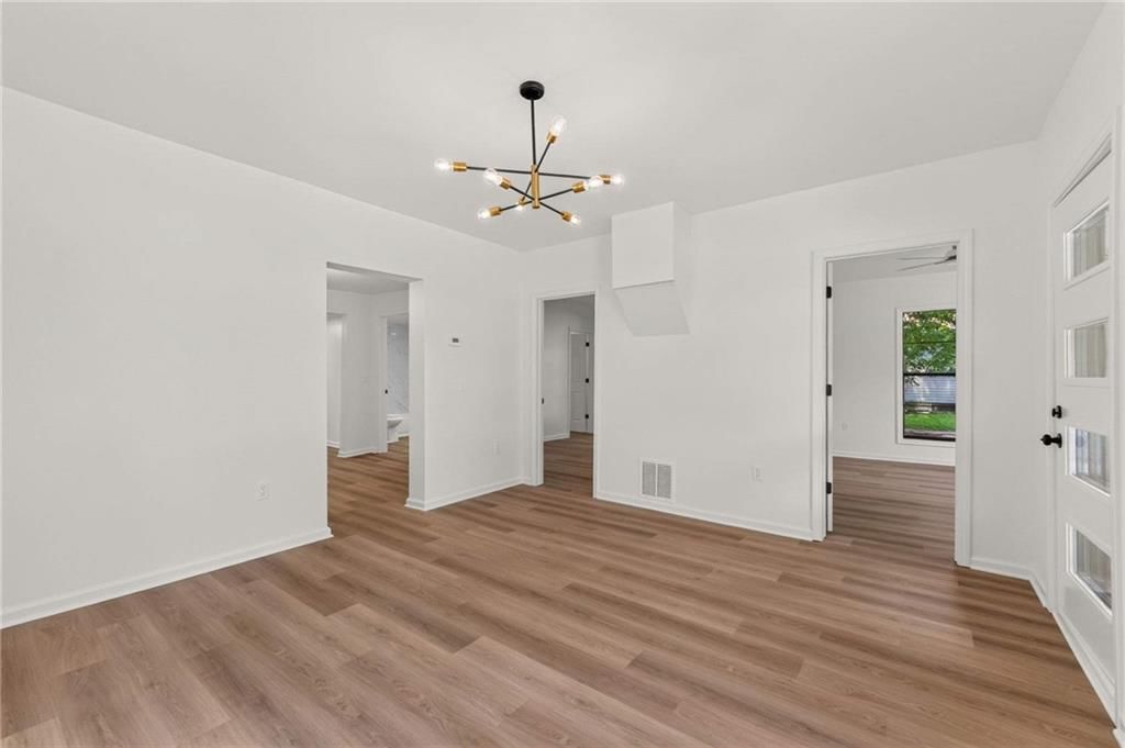 313 W Poplar Street — photo 14