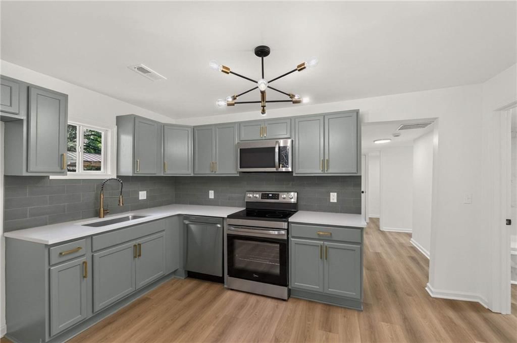 313 W Poplar Street — photo 15