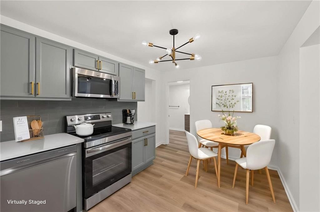 313 W Poplar Street — photo 17