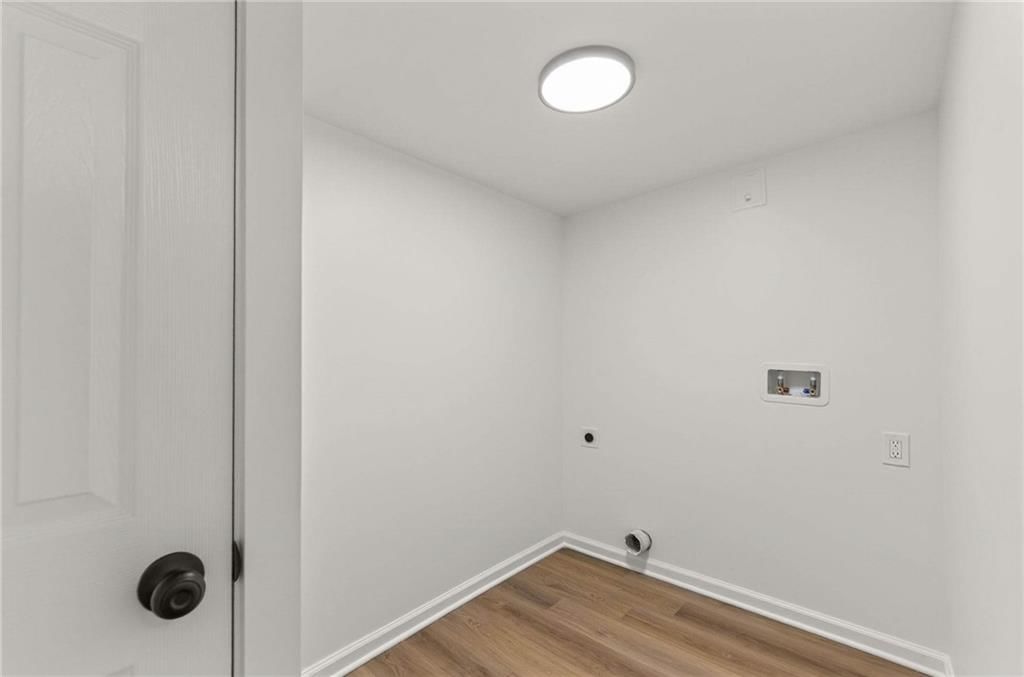 313 W Poplar Street — photo 34