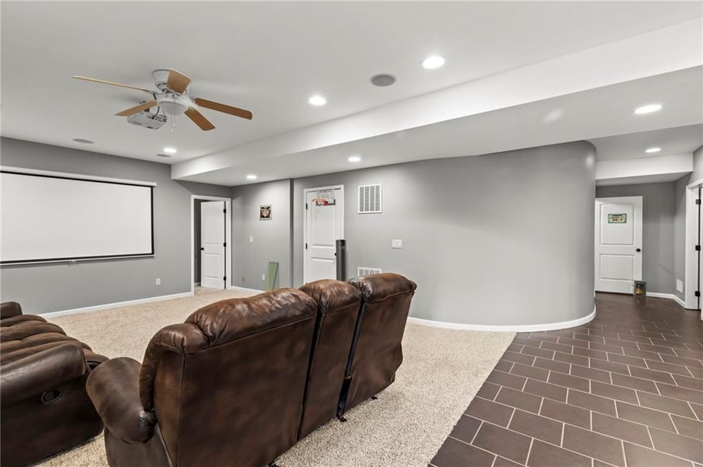 2907 NE Viewpark Place — photo 48