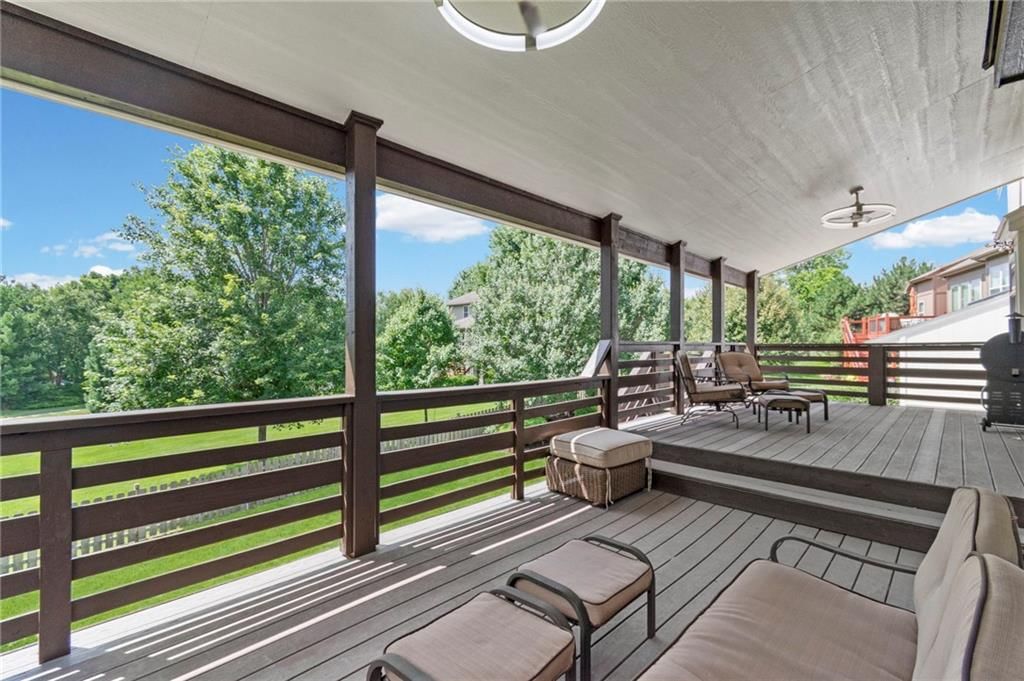 2907 NE Viewpark Place — photo 53
