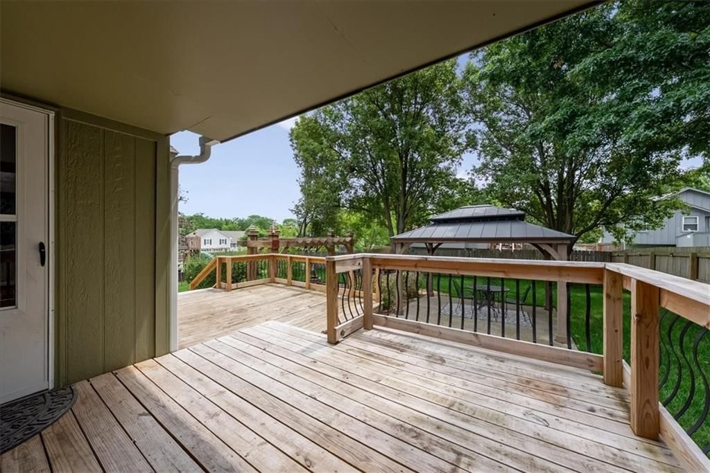 1327 Depot Drive — photo 32
