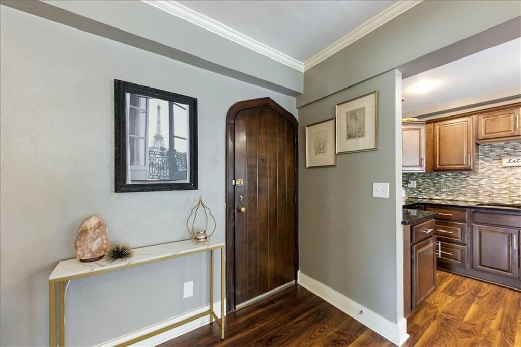 700 W 48th Street — photo 3