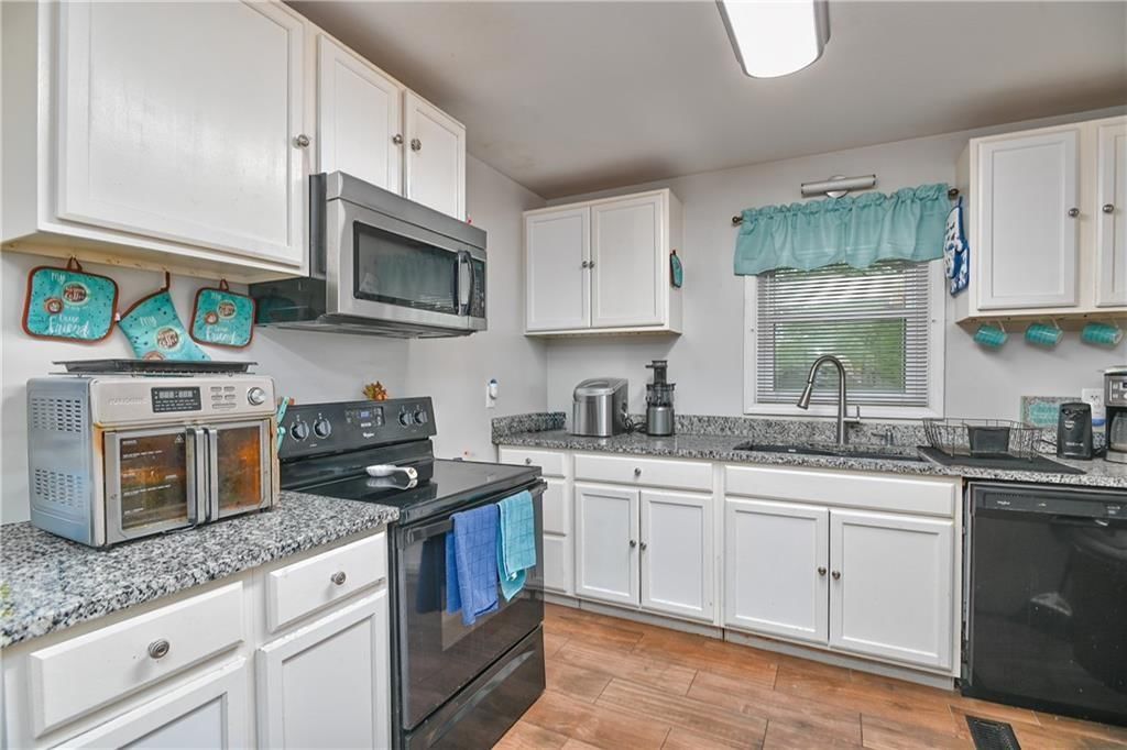 13341 Metropolitan Avenue — photo 7