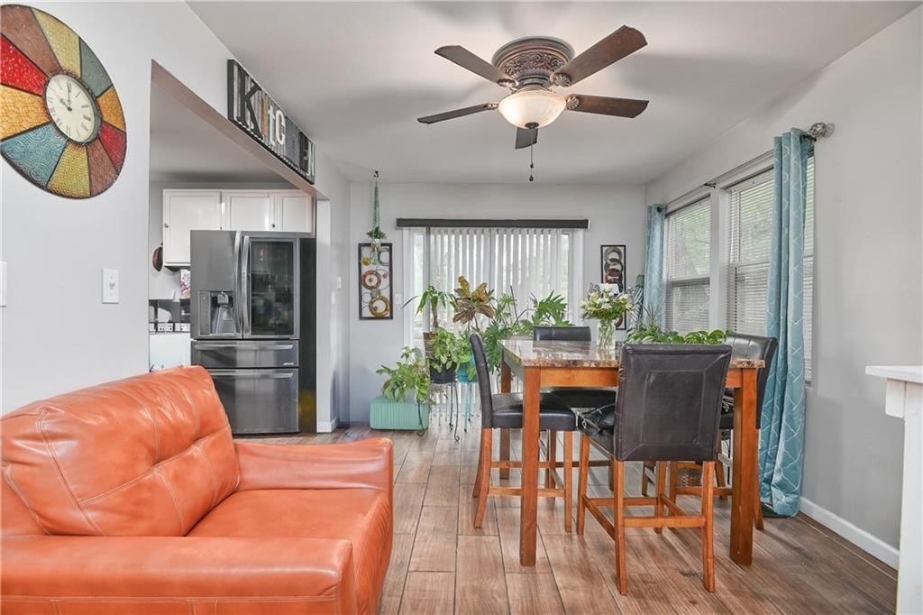 13341 Metropolitan Avenue — photo 8
