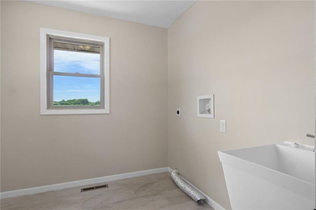 15360 KS 7 Highway — photo 10
