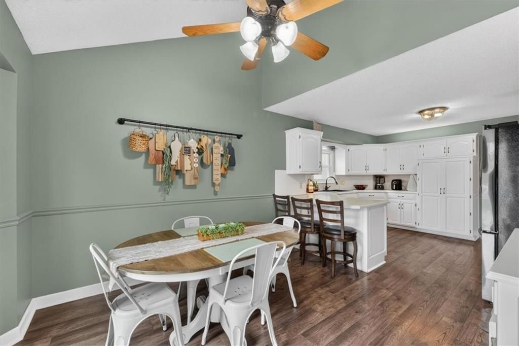 207 NE Bridge Place — photo 16