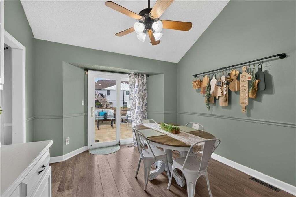 207 NE Bridge Place — photo 17