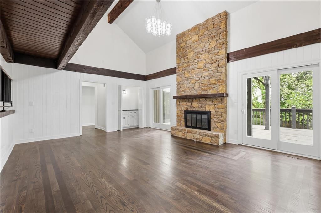 12815 CHERRY Street — photo 4