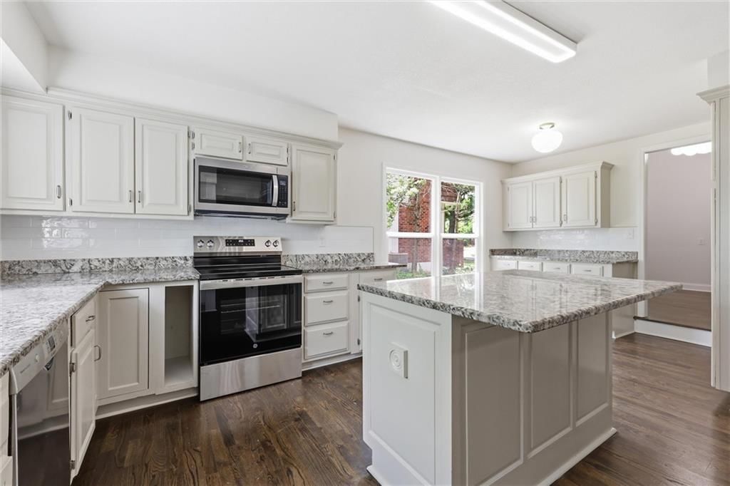12815 CHERRY Street — photo 11