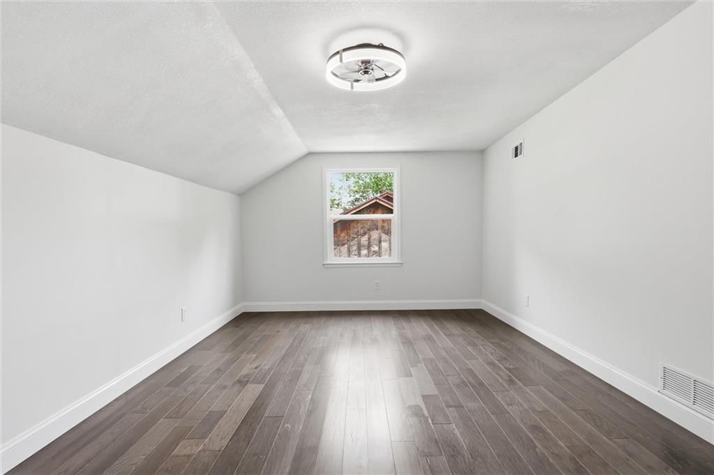12815 CHERRY Street — photo 23