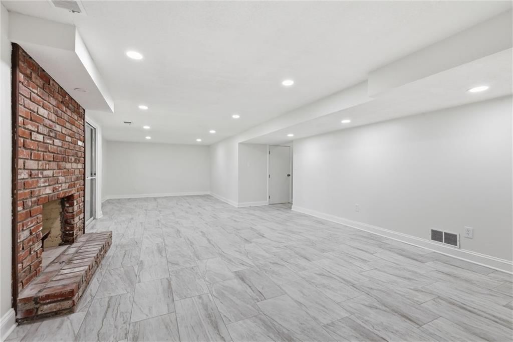 12815 CHERRY Street — photo 26