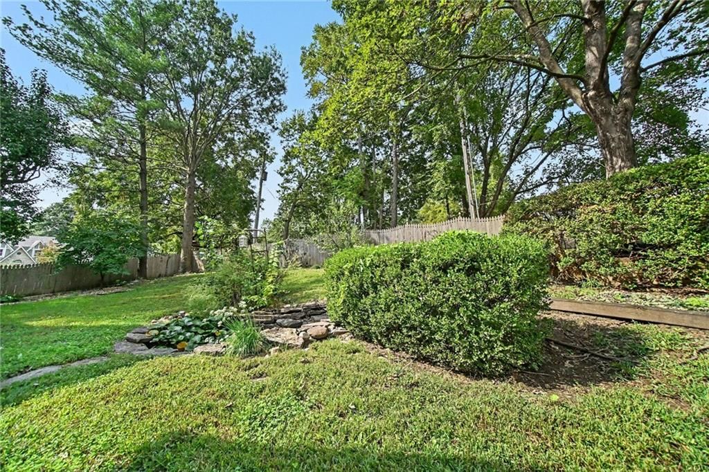 5710 N Spruce Avenue — photo 3
