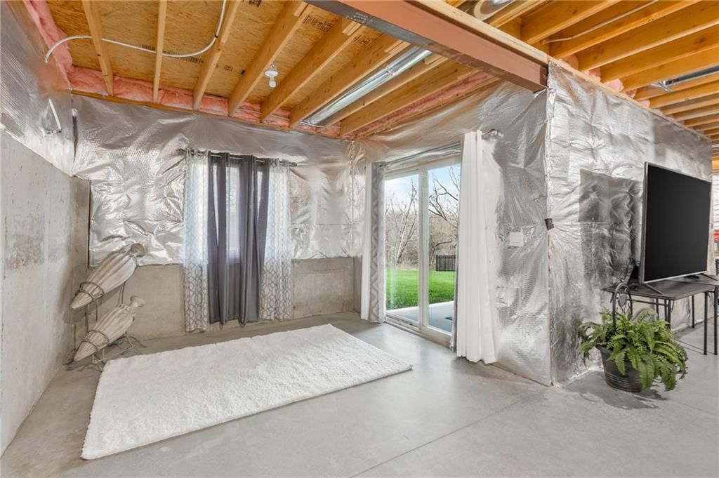 433 NW Kaylea Court — photo 33