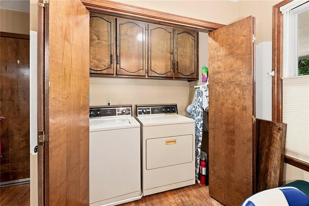 Photo 11 of 27 - 2509 10th Avenue, Leavenworth, KS 66048