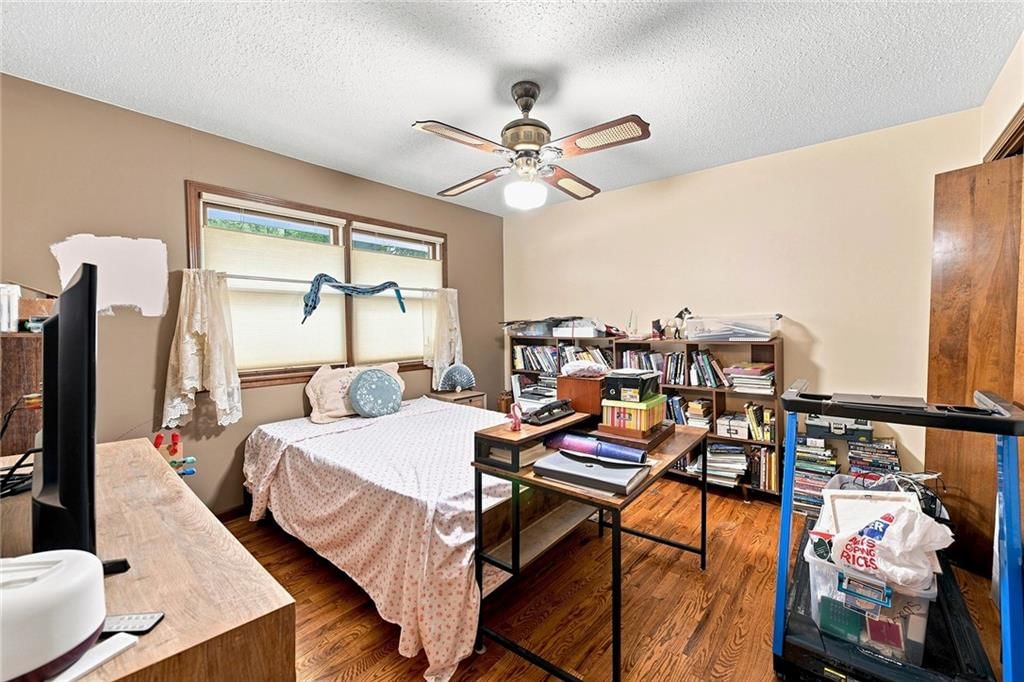 Photo 16 of 27 - 2509 10th Avenue, Leavenworth, KS 66048