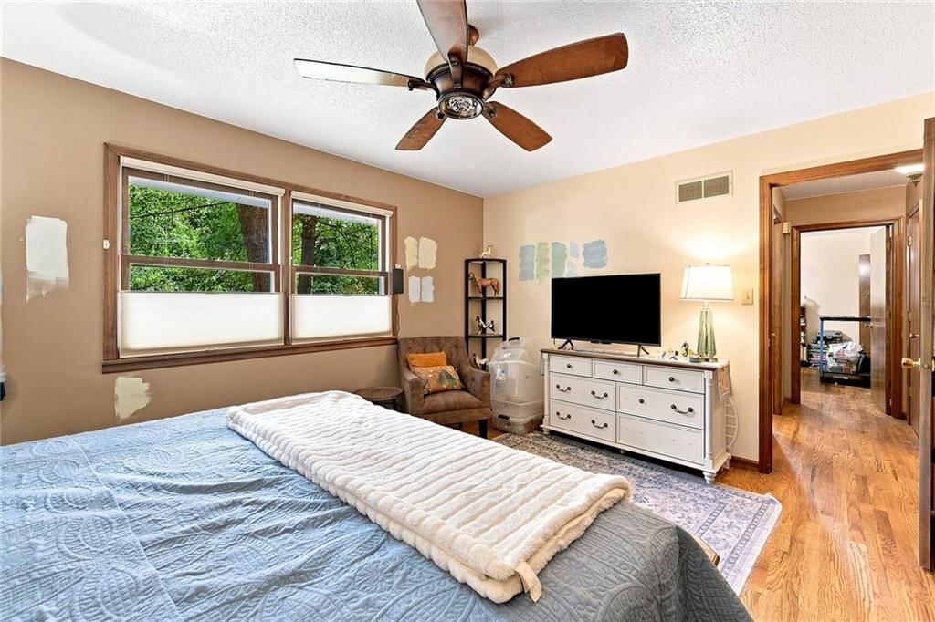 Photo 21 of 27 - 2509 10th Avenue, Leavenworth, KS 66048