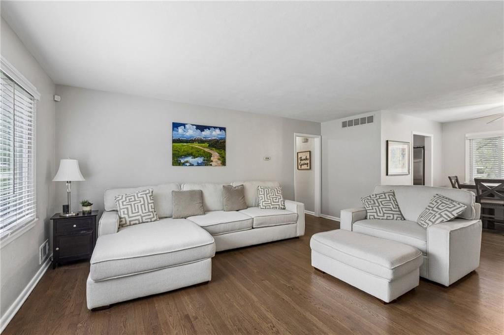 1308 Middlebrook Drive — photo 5