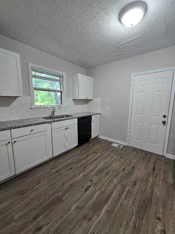 9004 E 55th Street — photo 2