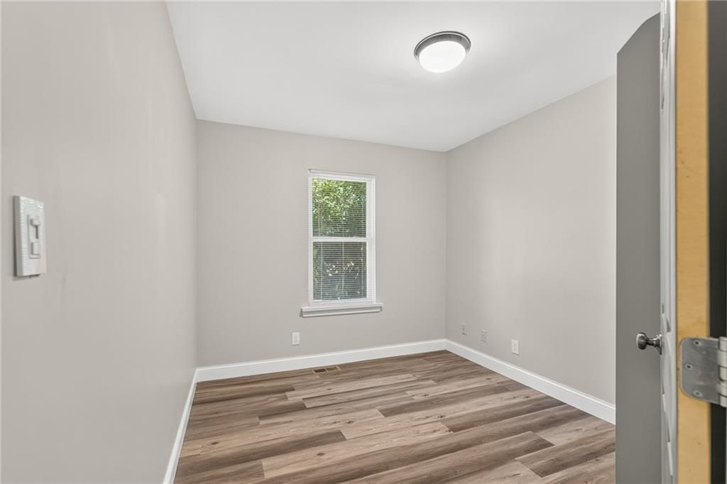 719 S 6th Street — photo 18