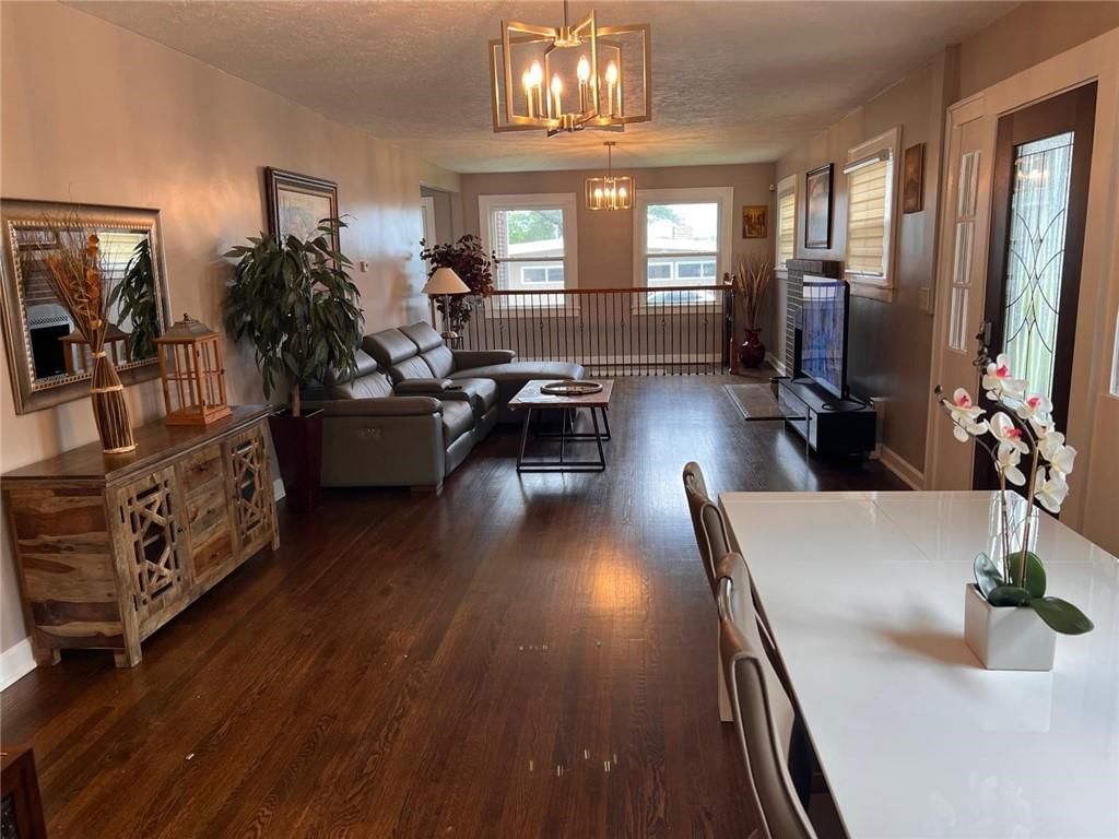4901 Antioch Road, Overland Park, KS: listing photo 3