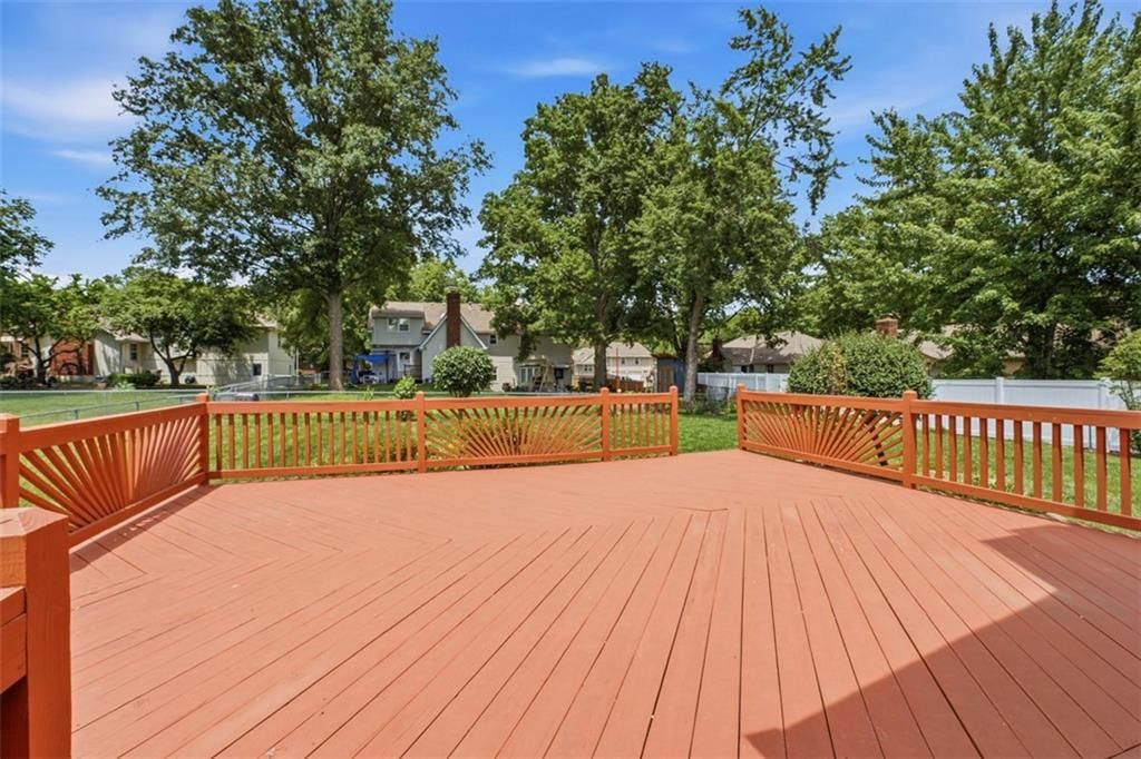 1022 SE 5th Street — photo 33