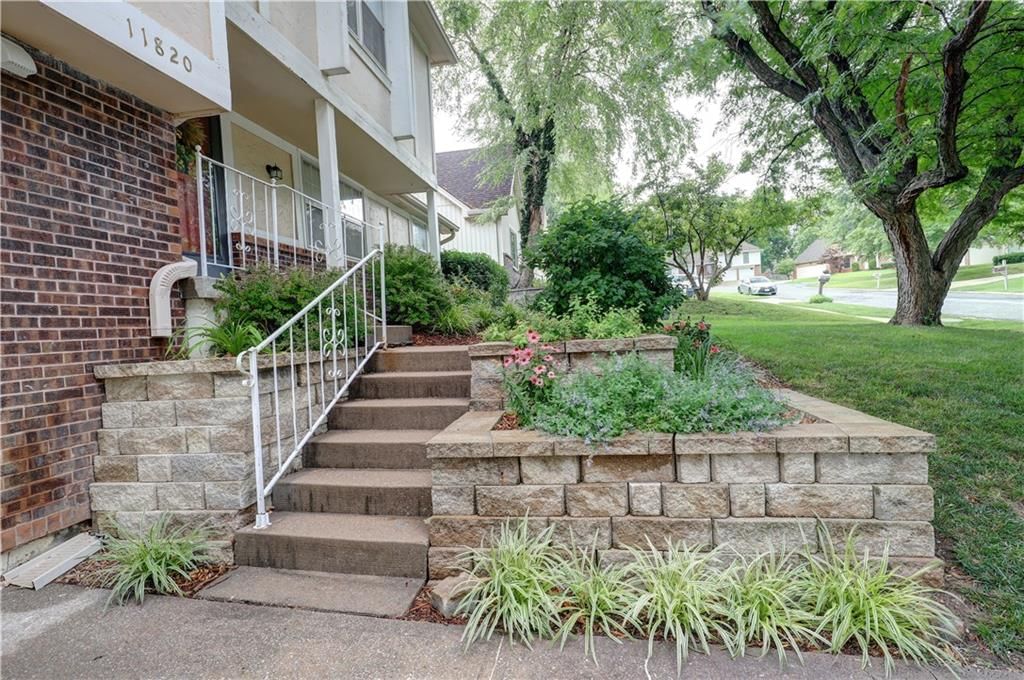 11820 W 99th Terrace — photo 2