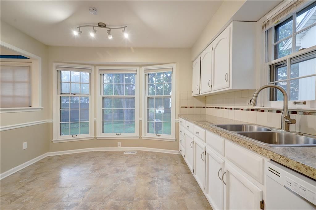 11820 W 99th Terrace — photo 9