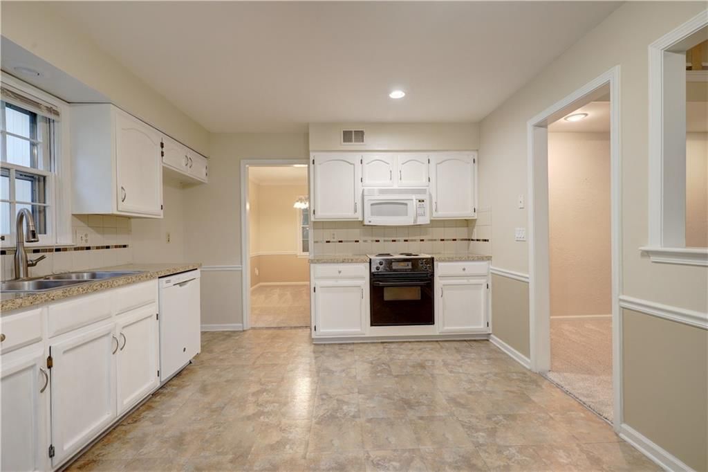 11820 W 99th Terrace — photo 11