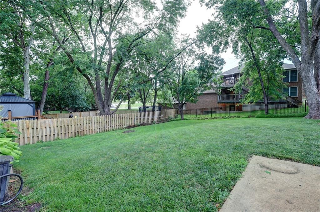 11820 W 99th Terrace — photo 46