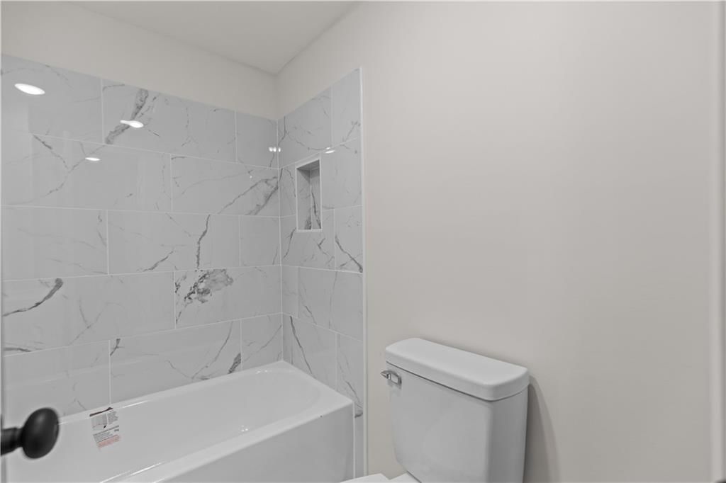 4848 Oakland Avenue — photo 12