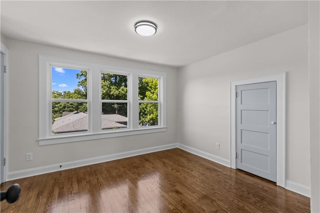 4848 Oakland Avenue — photo 13