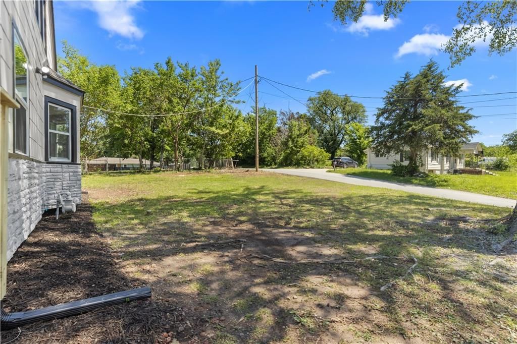 4848 Oakland Avenue — photo 20
