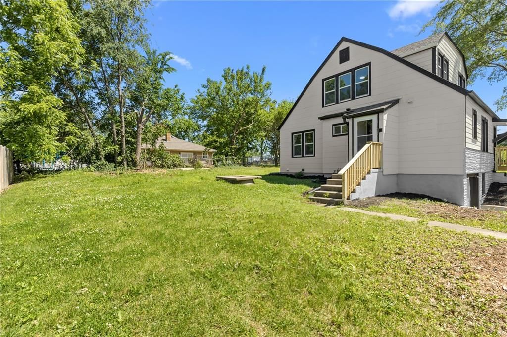 4848 Oakland Avenue — photo 21