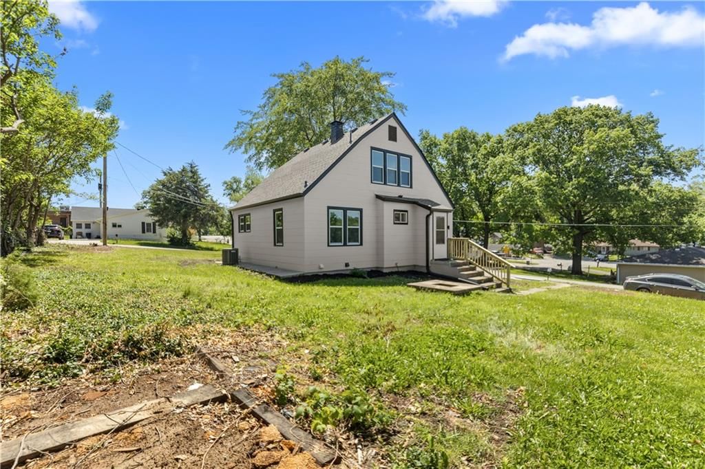 4848 Oakland Avenue — photo 22