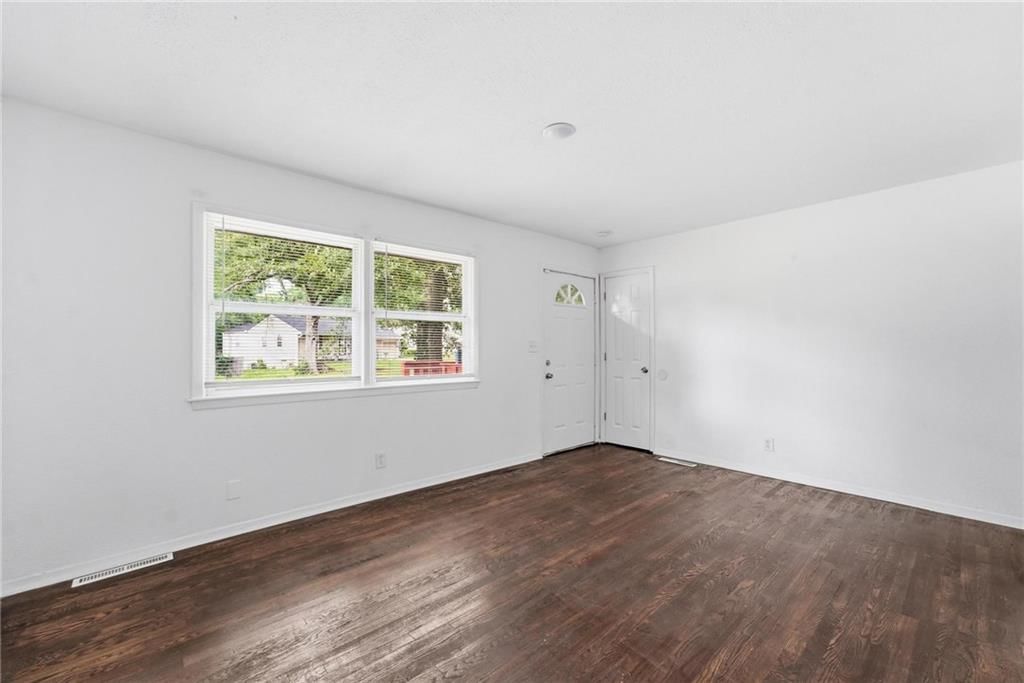 2518 S Crescent Avenue — photo 5