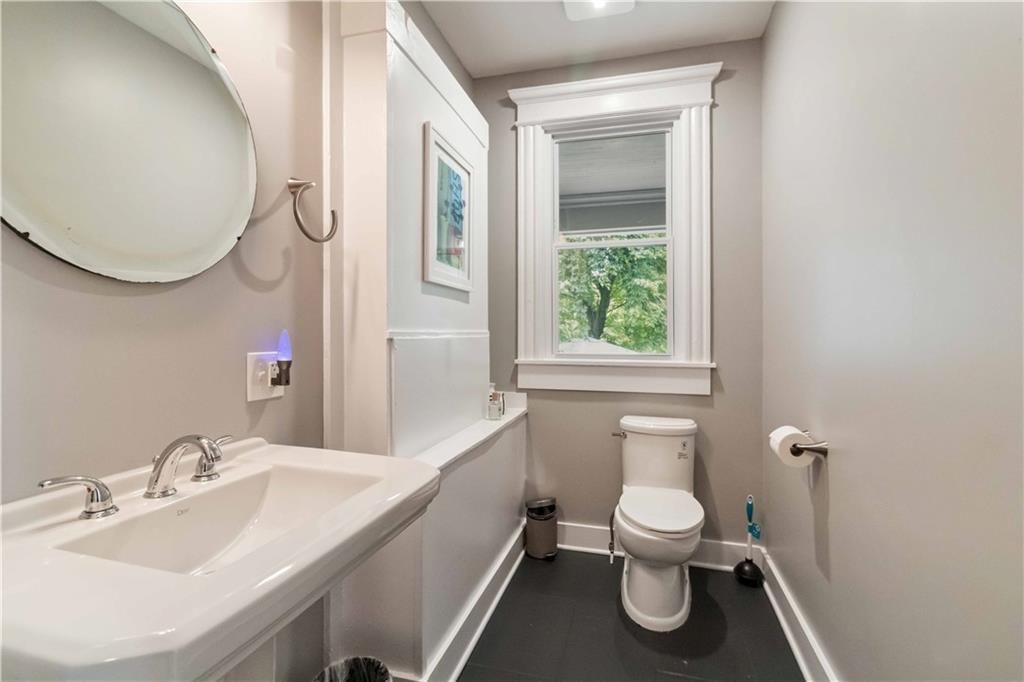 2528 Benton Boulevard — photo 11