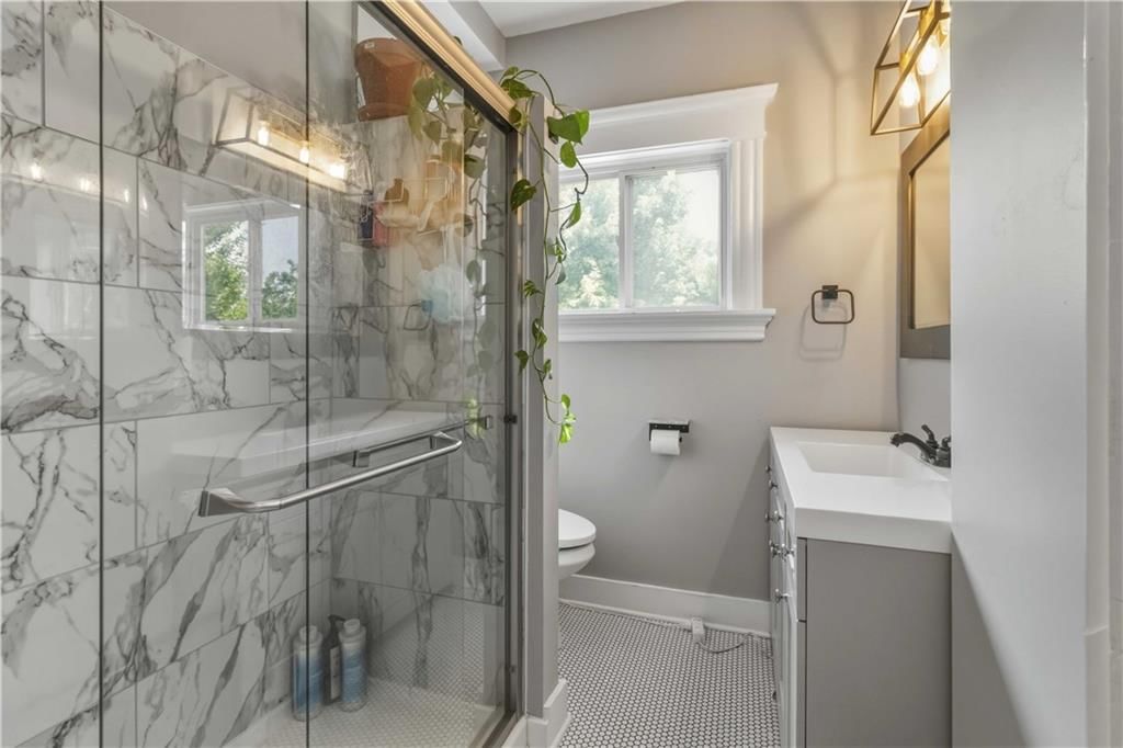 2528 Benton Boulevard — photo 17