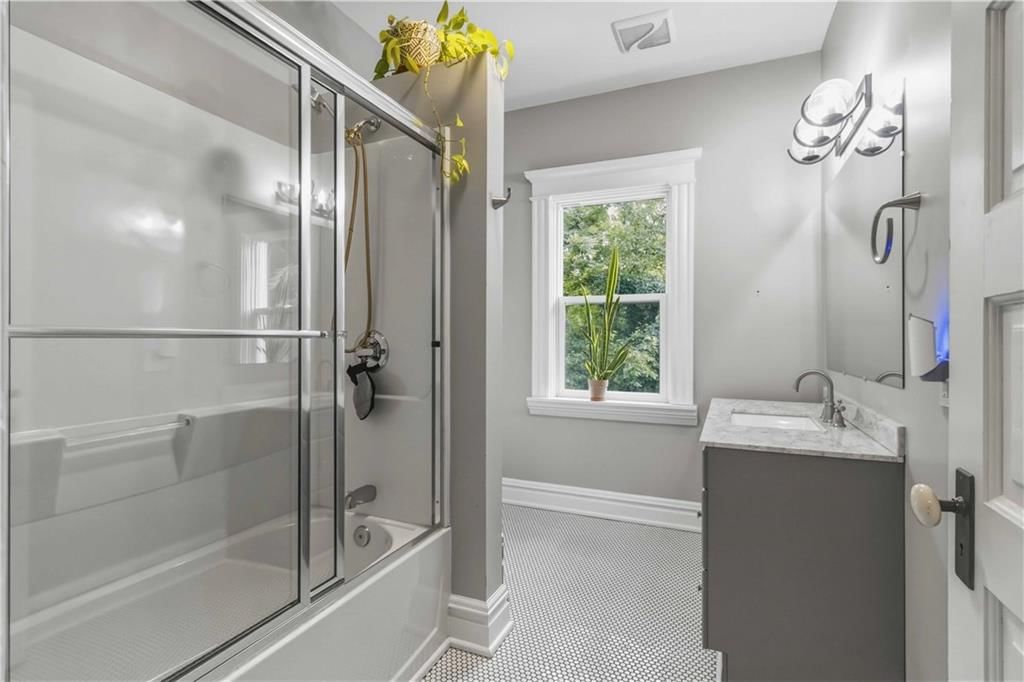 2528 Benton Boulevard — photo 19