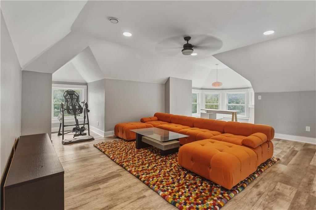 2528 Benton Boulevard — photo 24