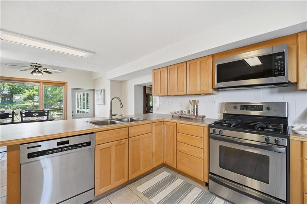 859 NW South Shore Drive — photo 31