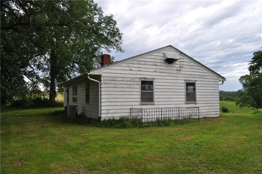33135 Iatan Road — photo 3