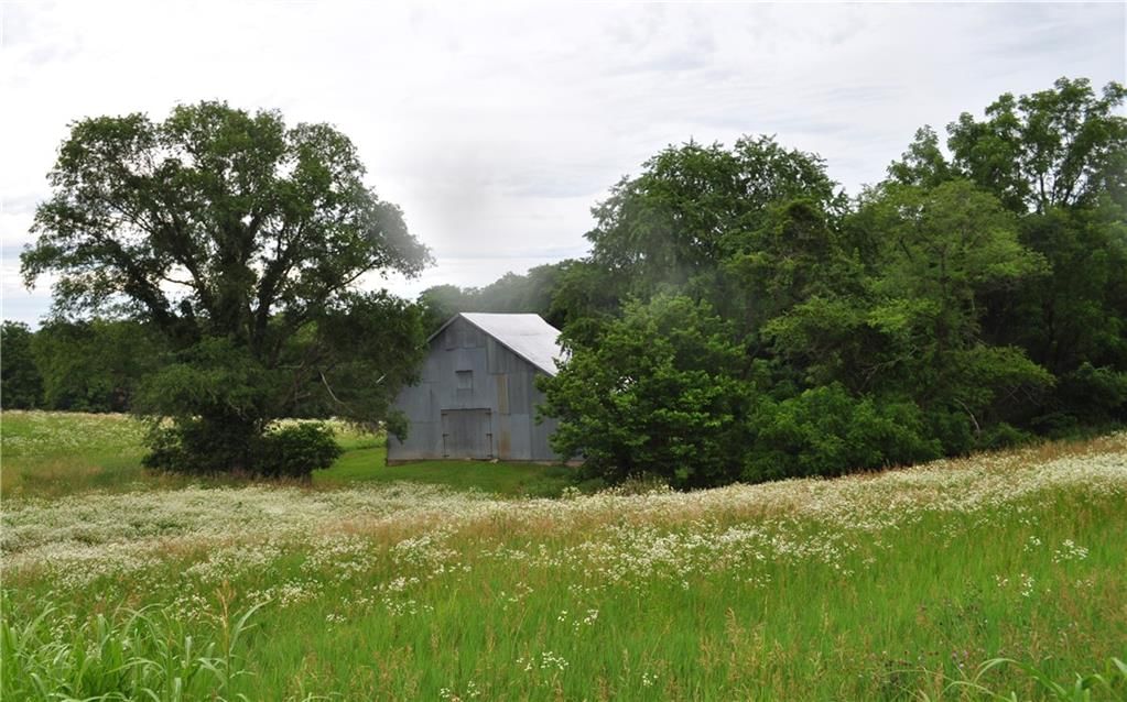 33135 Iatan Road — photo 36