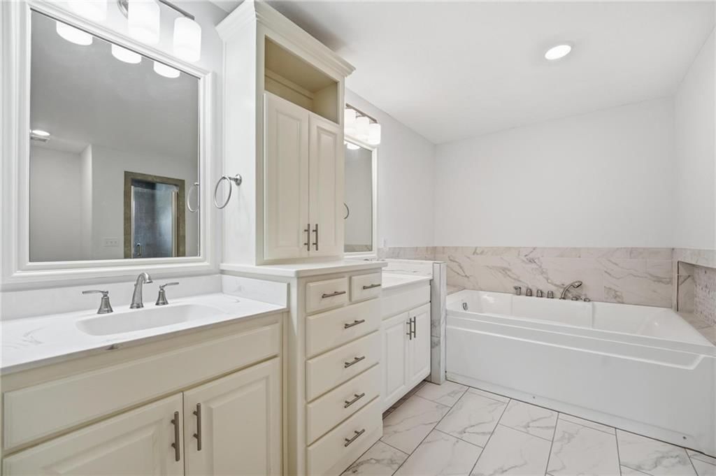 12104 E 68th Terrace — photo 17