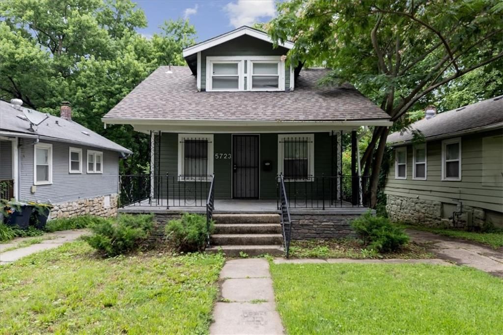 5723 Brooklyn Avenue — photo 1