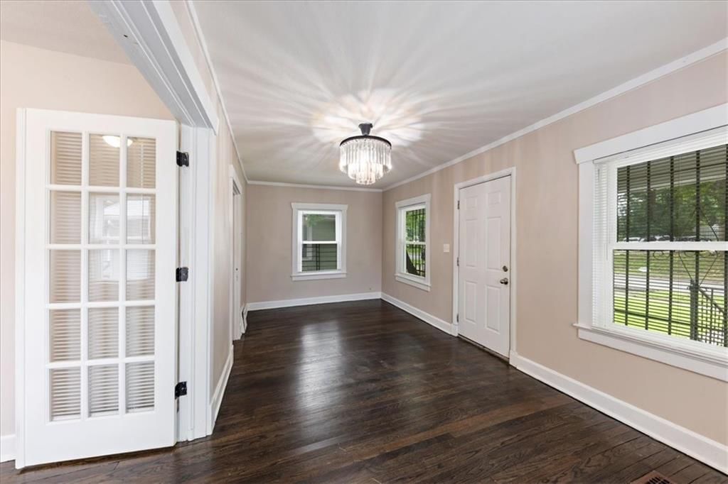 5723 Brooklyn Avenue — photo 3
